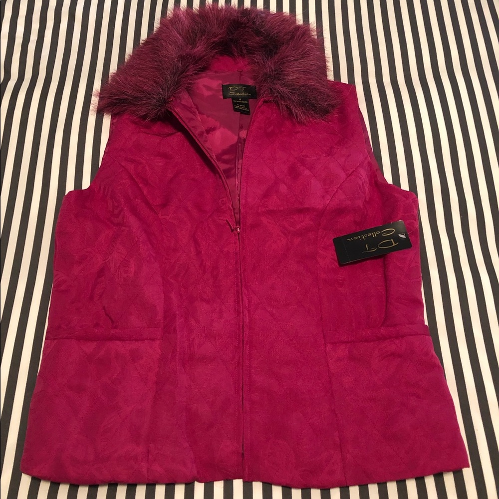 Vest with Faux Fur Removable Collar